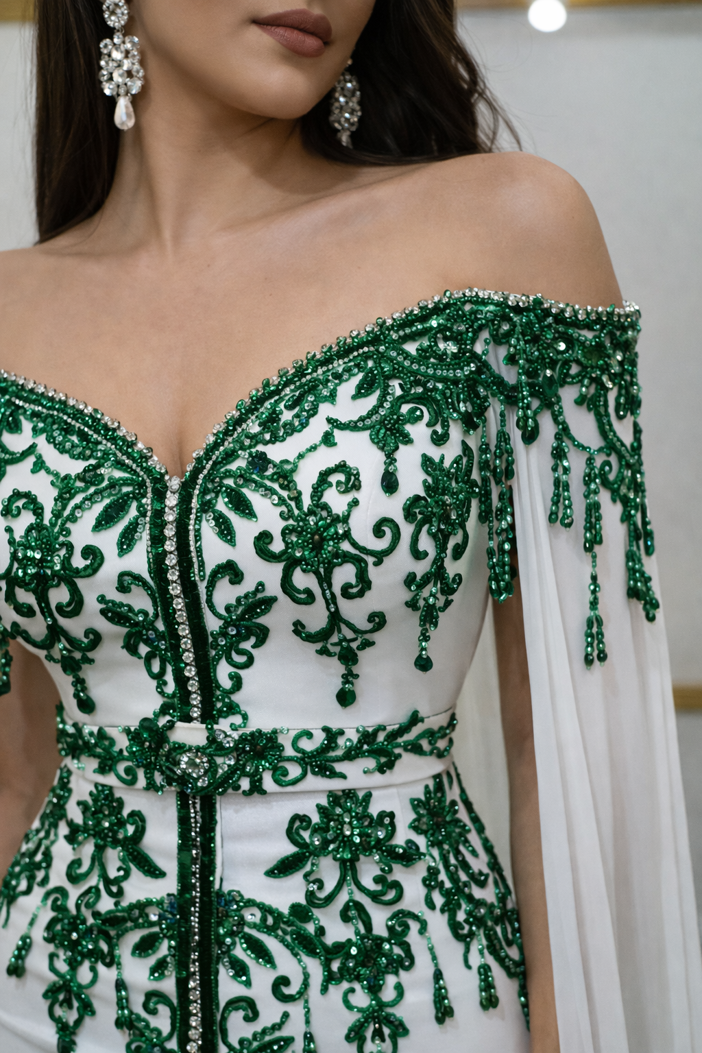 ✨ Robe Anya à Broderies Vert Émeraude – Collection Prestige